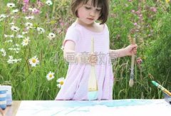 自闭症女孩Iris Grace用绘画天赋感动了世界